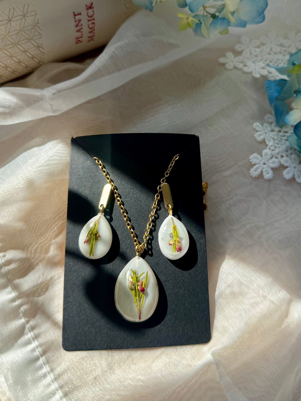 Selene’s Meadow Set